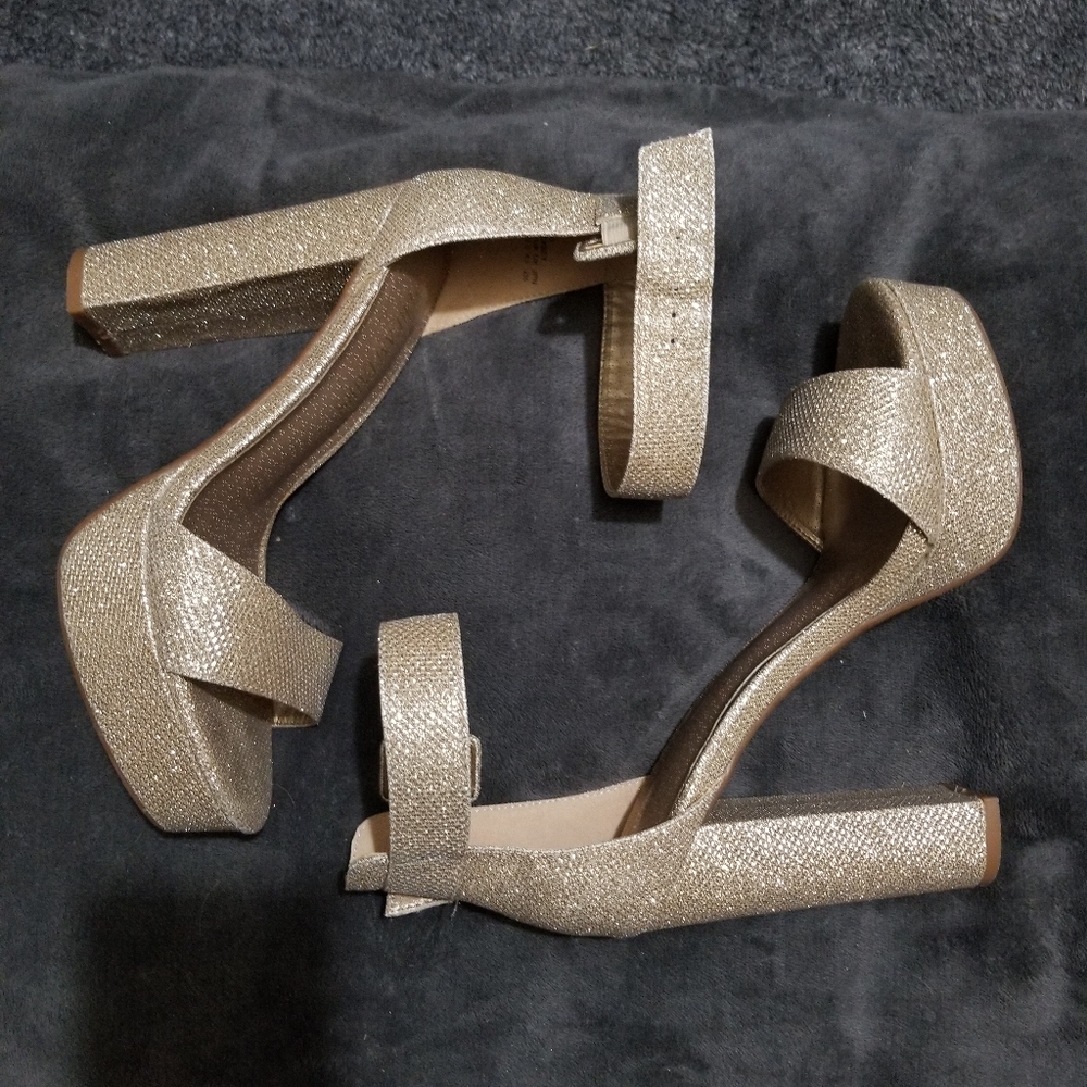 Dream Pairs Gold Chunky Heel Sandals with Ankle Strap